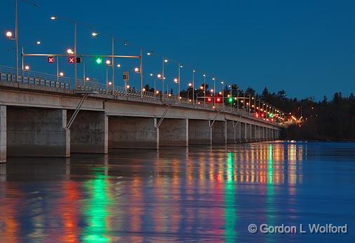 Champlain Bridge At First Light_15966-7.jpg - Photographed at Ottawa, Ontario - the capital of Canada.